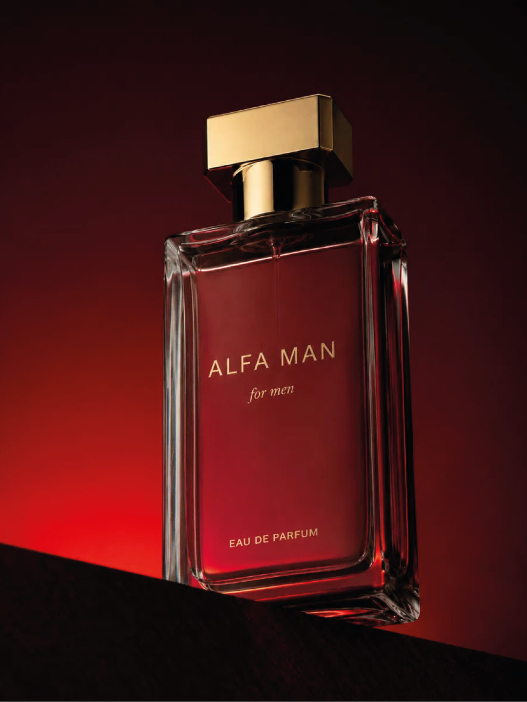 Alfa Man 50 ml parfüm şişesi stüdyo çekimi